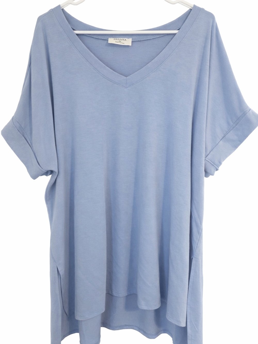 Zenana Women’s V‑Neck Tee – Size 1X – Good Condition